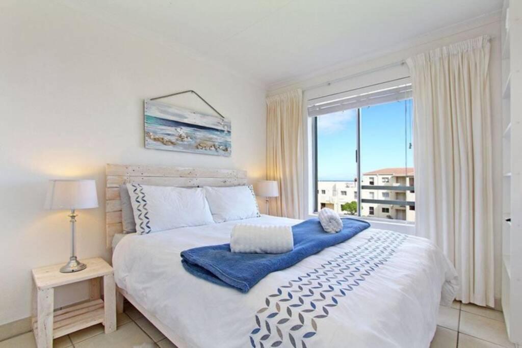 Hermanus Beach Club - 106 - Apartment With A View Экстерьер фото